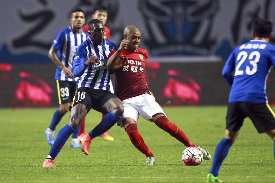 恒大主场告捷,凭借进攻火力送走对手的球队