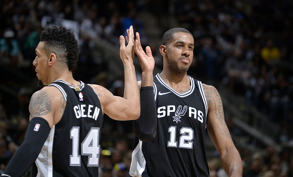 新葡京娱乐城-关于公牛不敌马刺，追赶比赛末段铁栏杆告急的信息